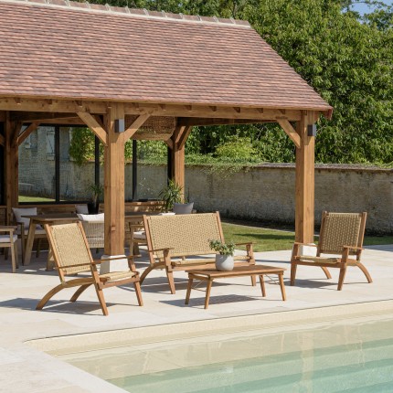 VICK- 4-seater garden furniture set in oiled acacia and synthetic rattan VICK- 4-seater garden furniture set in oiled acacia and synthetic rattan