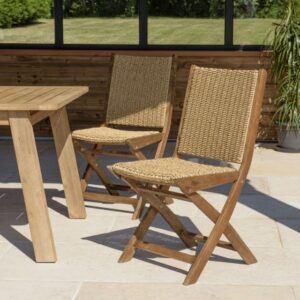VICK - Set of 2 folding chairs in oiled acacia and synthetic rattan